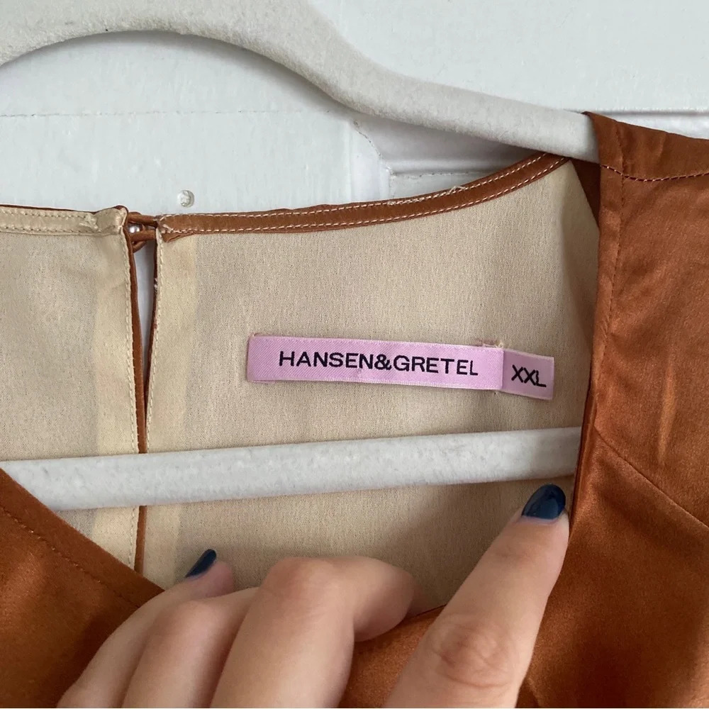 Hansen & Gratel Copper to Cream Ombre Satin Crop Top NWOT - Picture 6 of 7